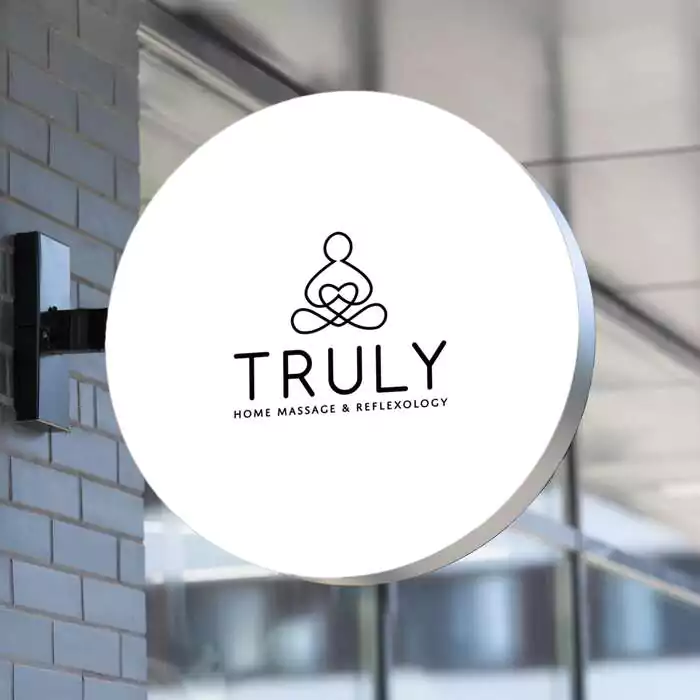 logo truly home massage