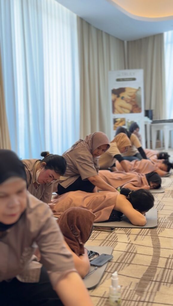 20 terapis TRULY cabang Bandung mengikuti pelatihan sport massage